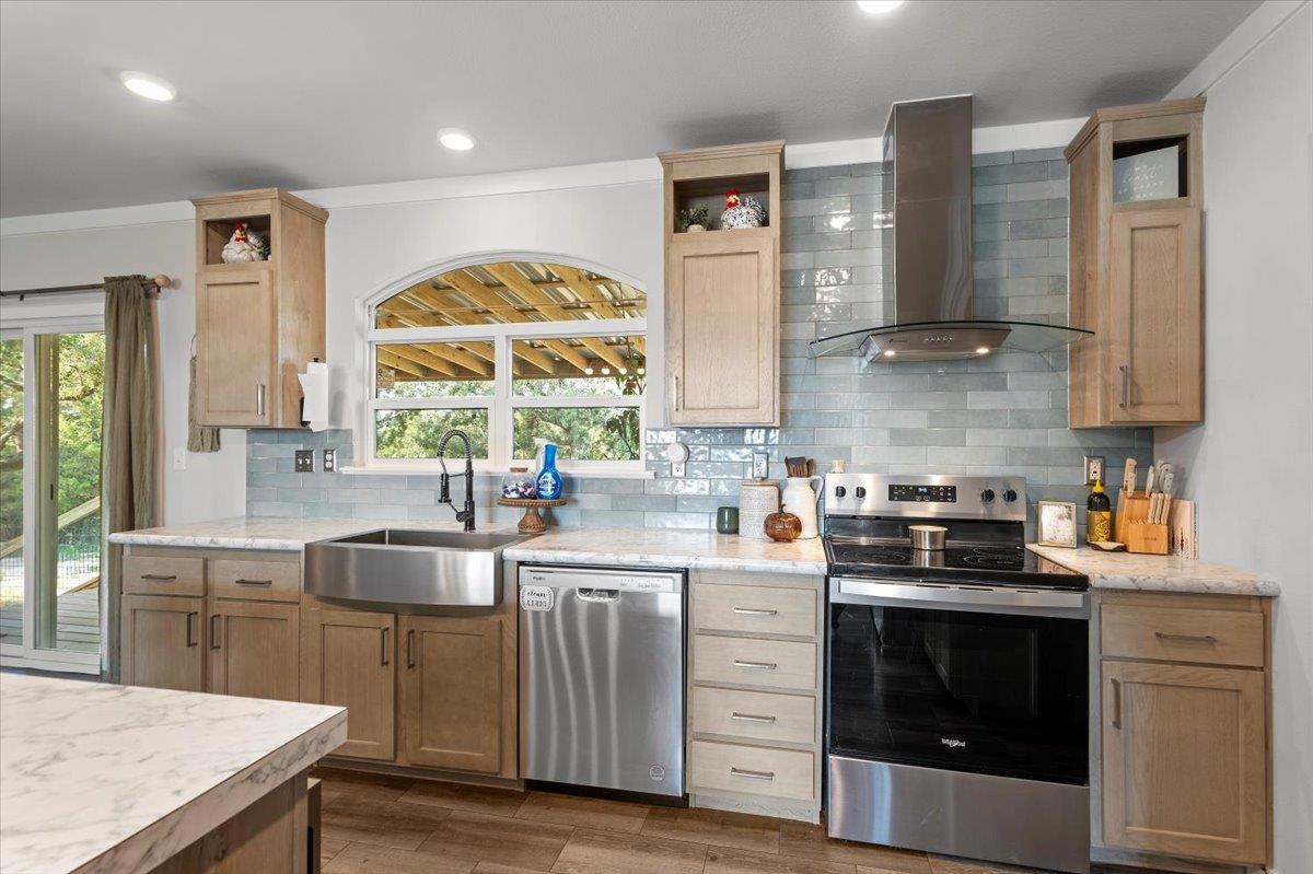 Image 4 of 25 For 5040 County Road 320