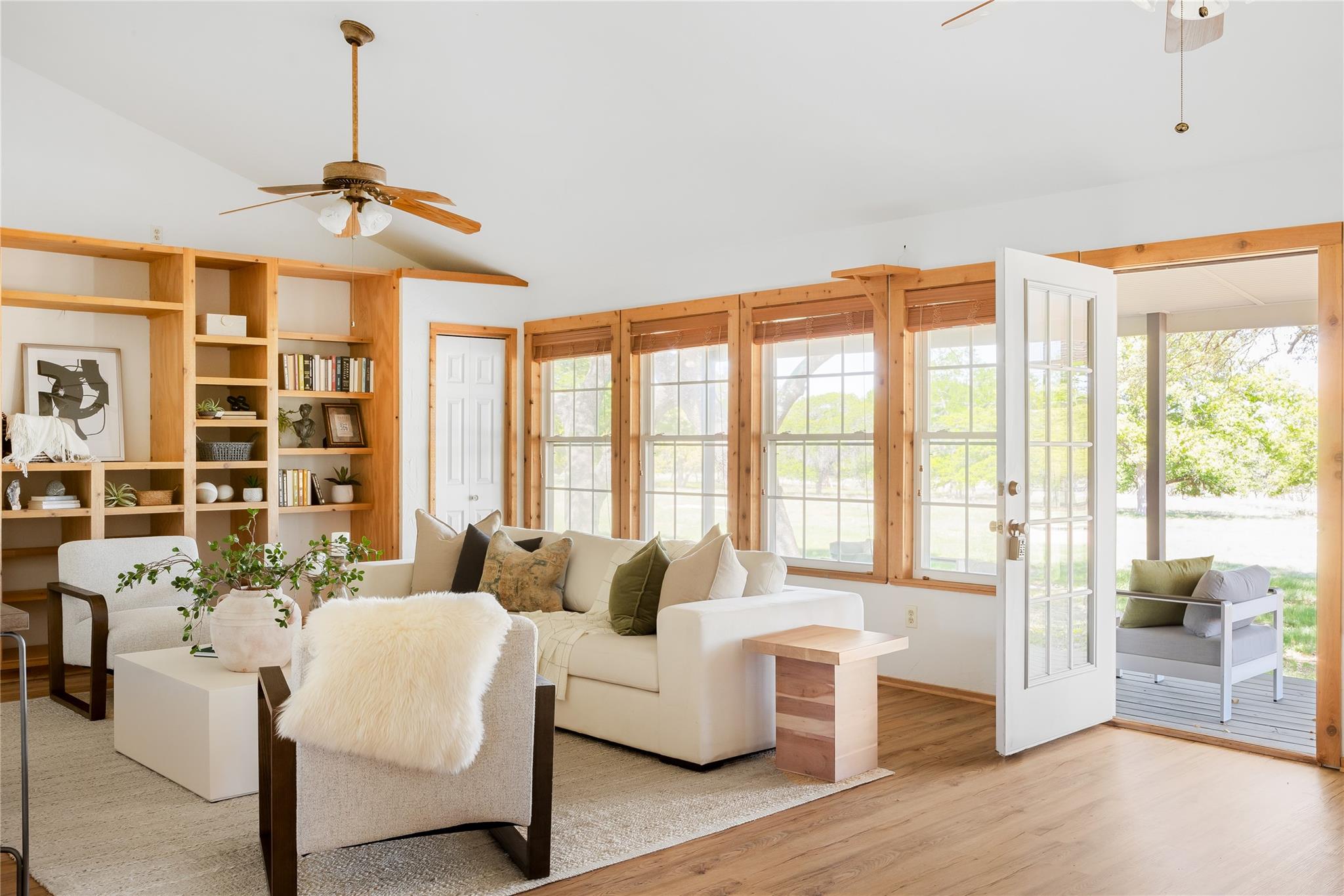 Image 8 of 29 For 9695 W Us 290 Highway