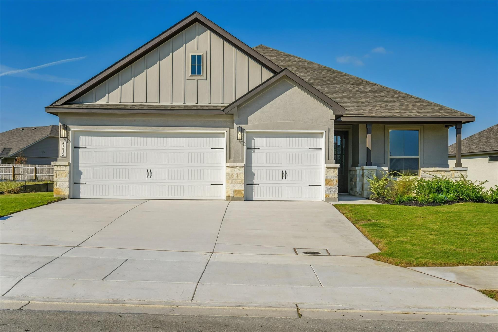 Image 10 of 12 For 5315 Park Overlook