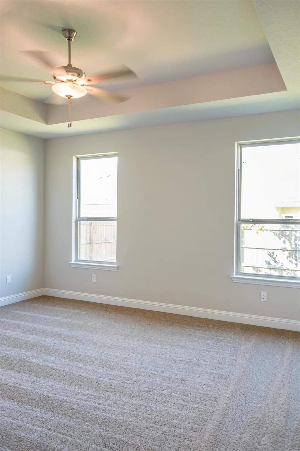 Image 9 of 12 For 5315 Park Overlook