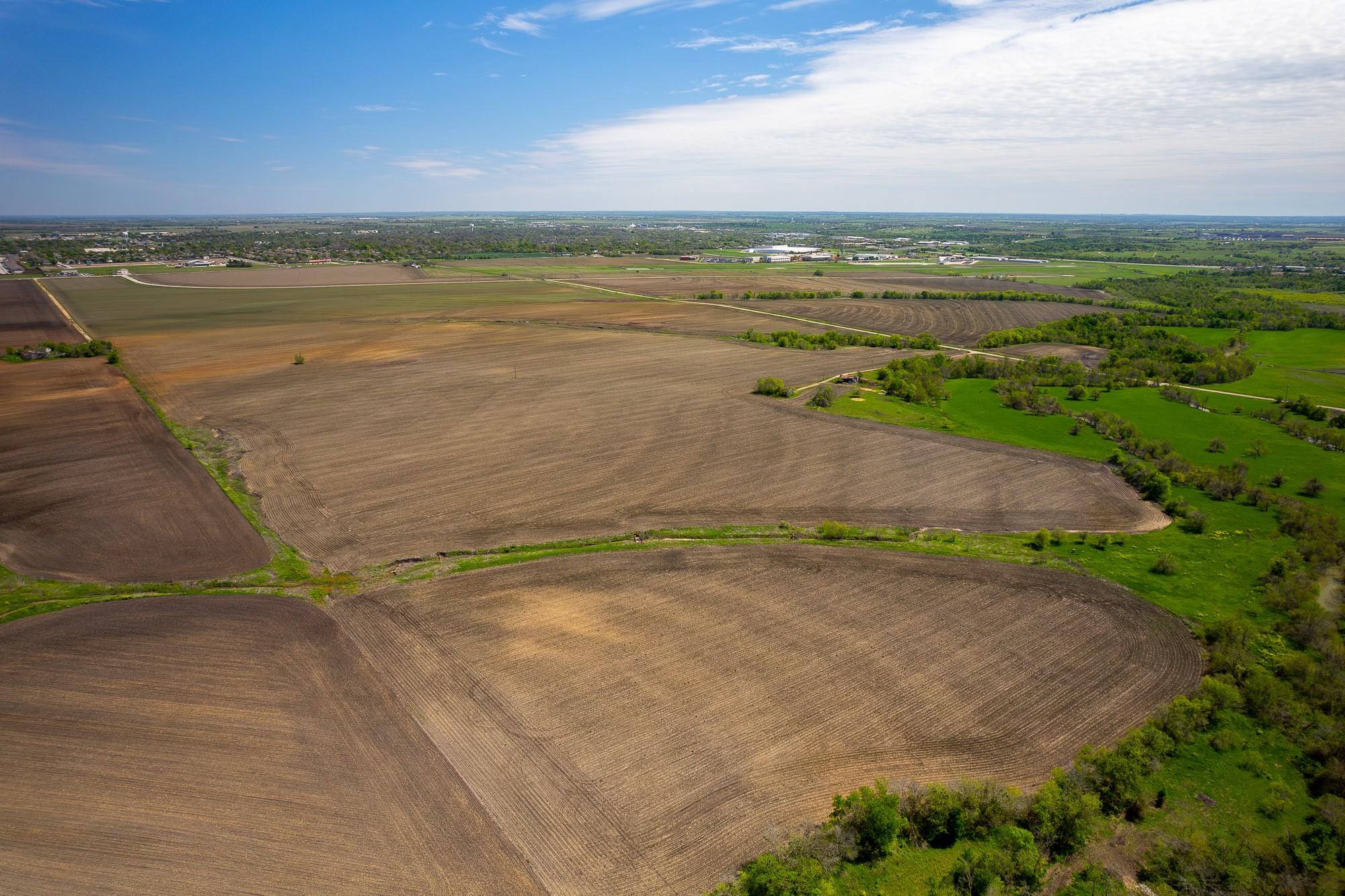 Image 11 of 33 For 901 County Road 398