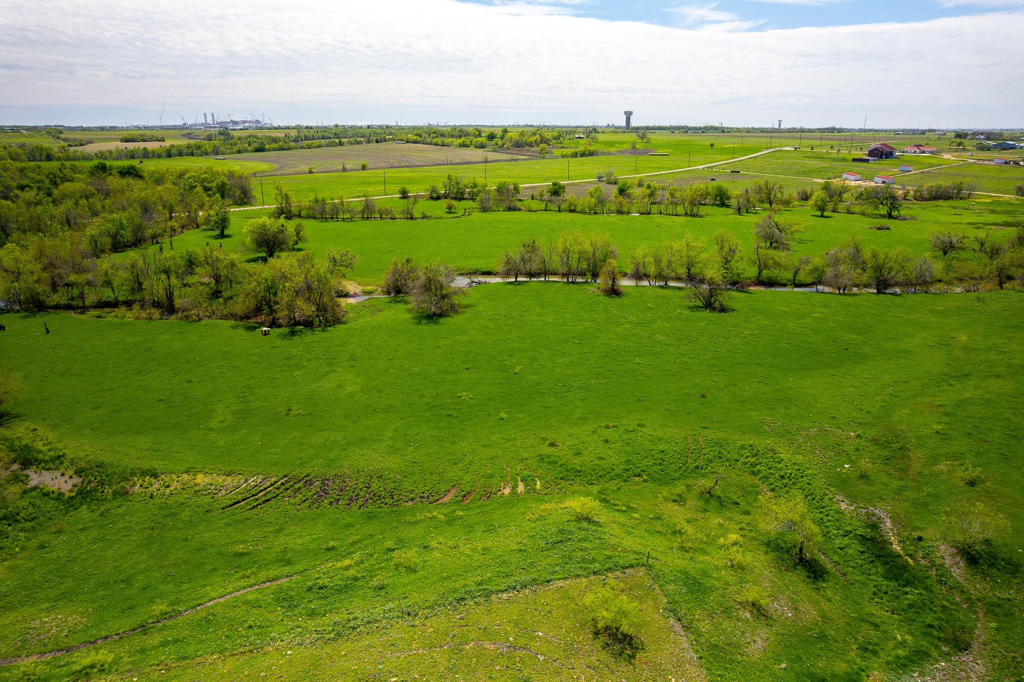 Image 17 of 33 For 901 County Road 398