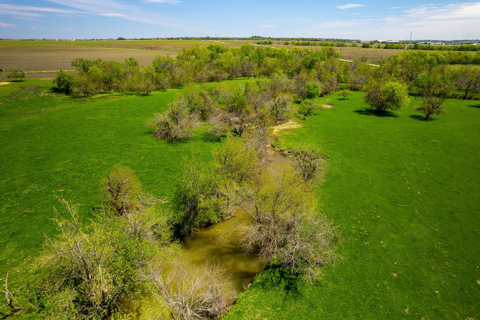 Image 22 of 33 For 901 County Road 398