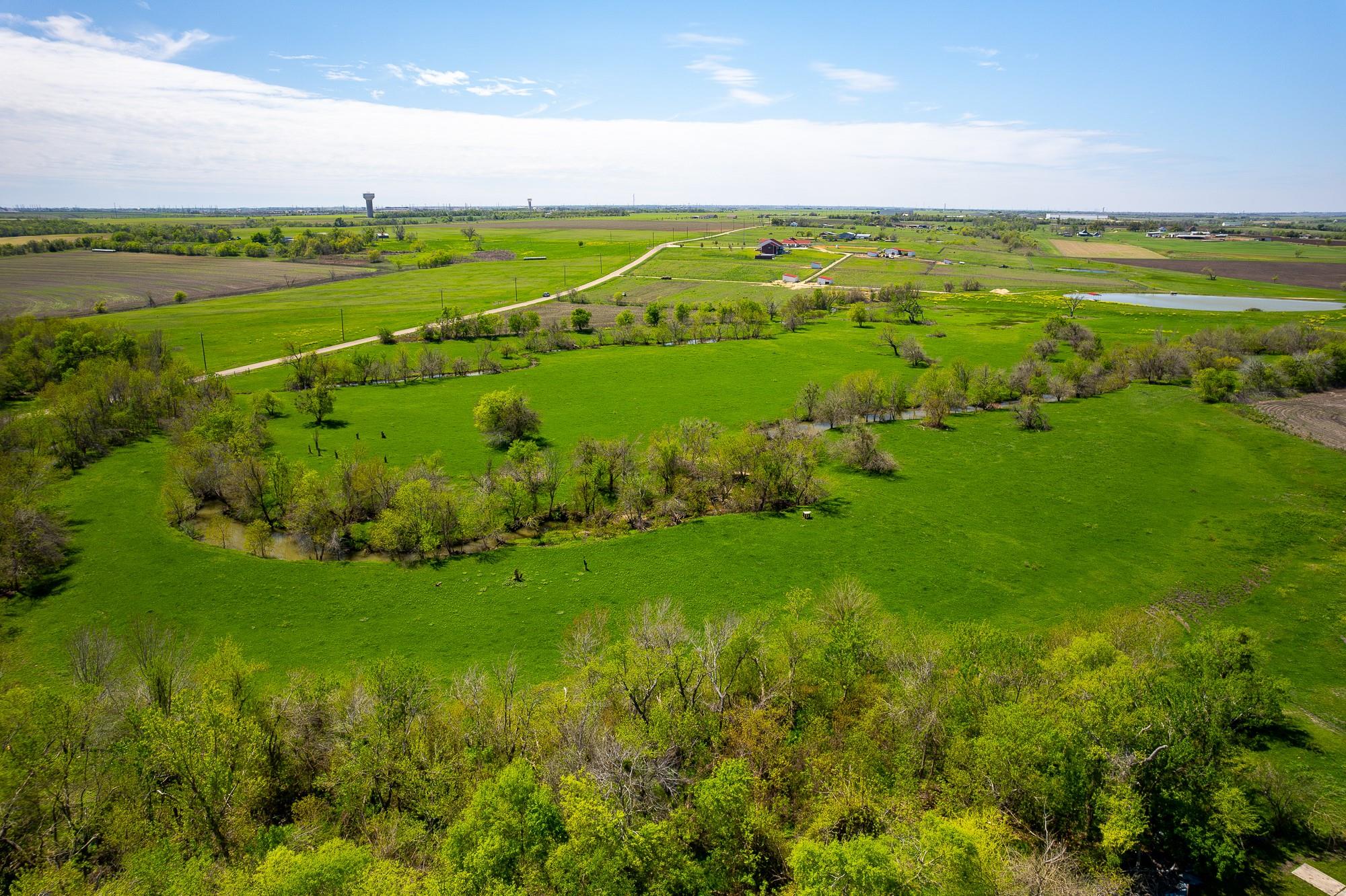 Image 26 of 33 For 901 County Road 398