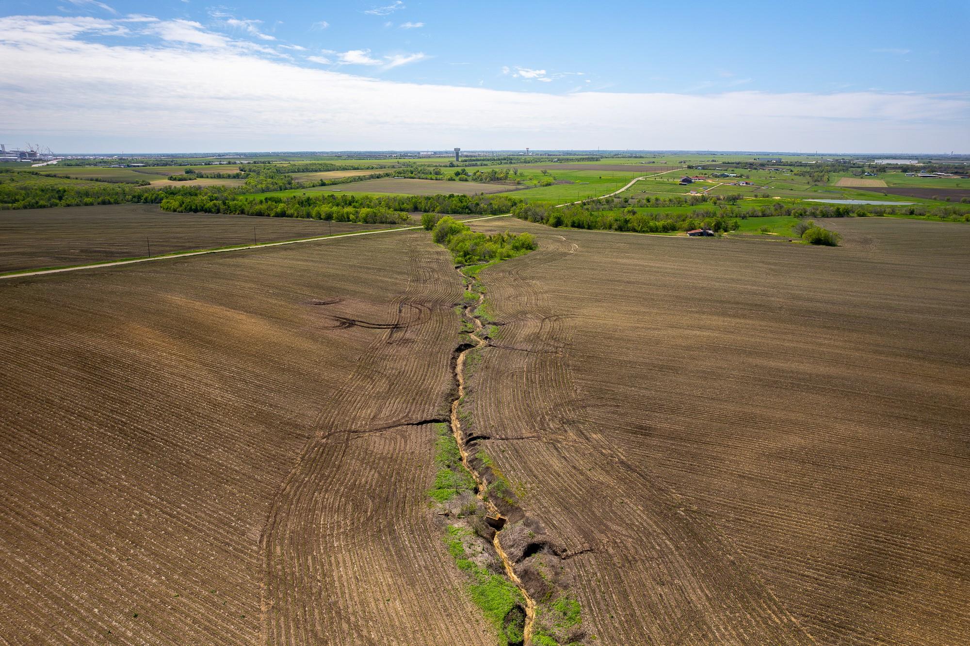 Image 28 of 33 For 901 County Road 398