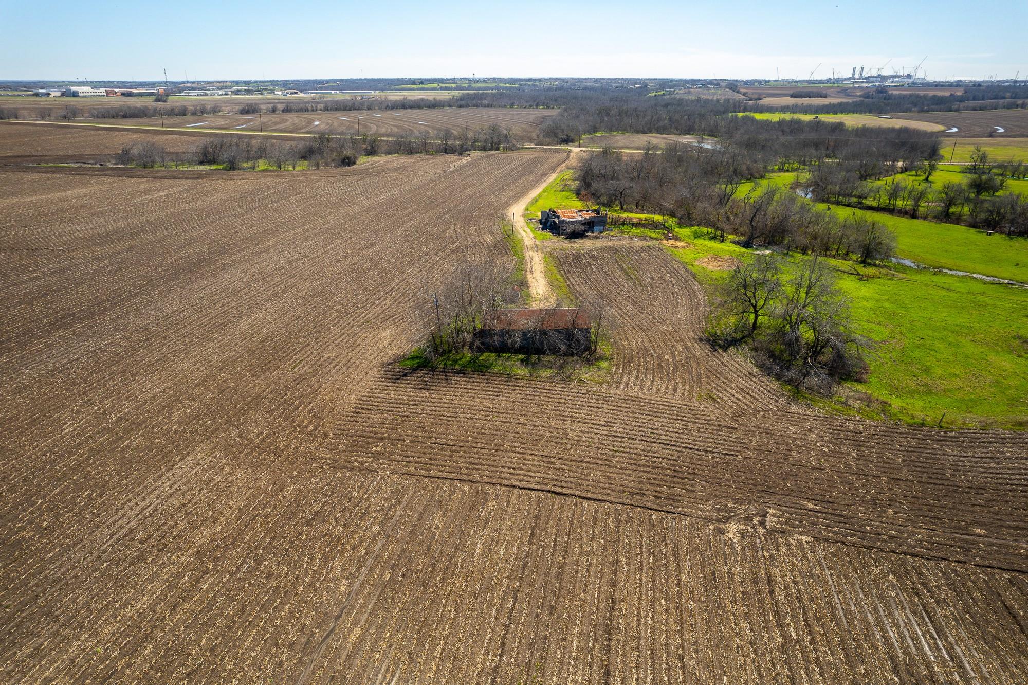 Image 4 of 33 For 901 County Road 398