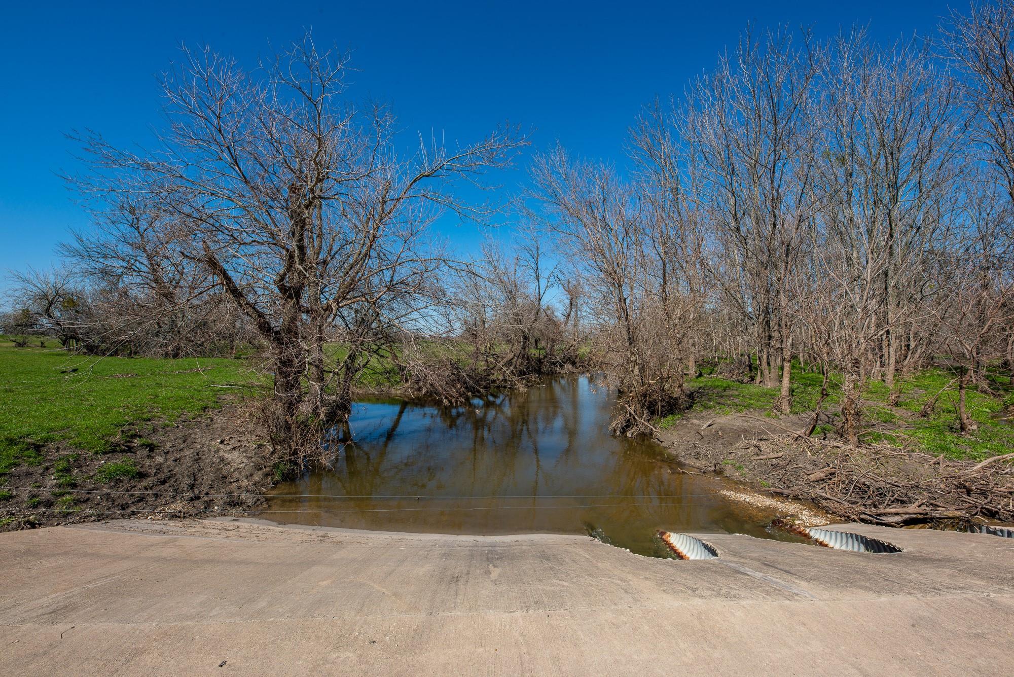 Image 9 of 33 For 901 County Road 398