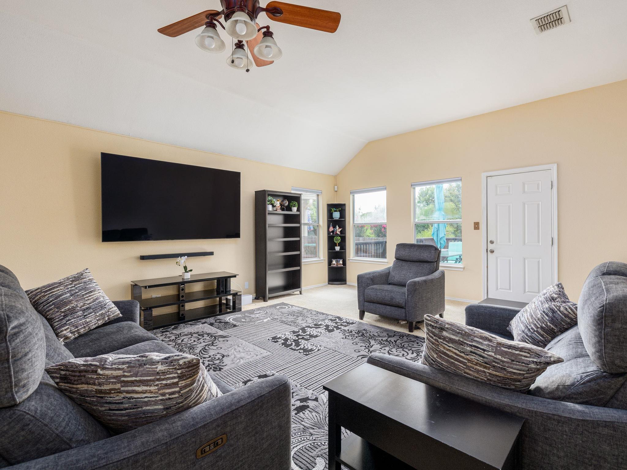 Image 2 of 22 For 26906 Spiral Cyn