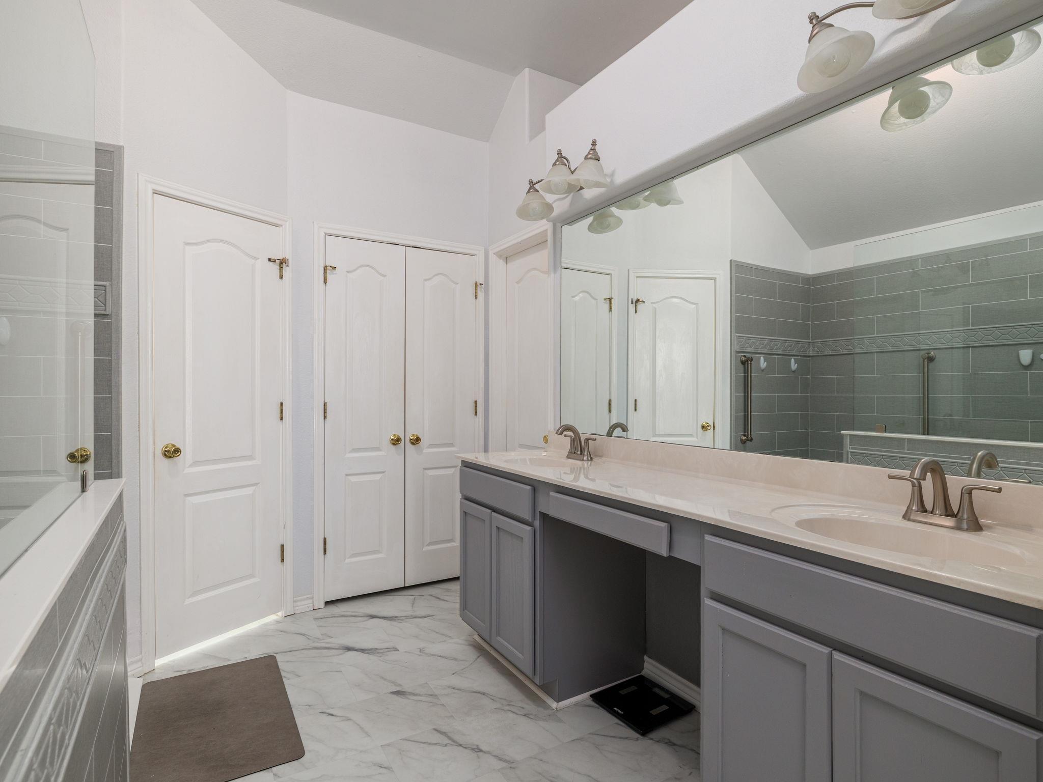 Image 7 of 22 For 26906 Spiral Cyn