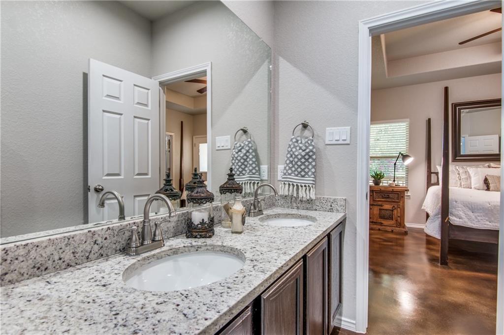 Image 13 of 17 For 1112 Renee Way