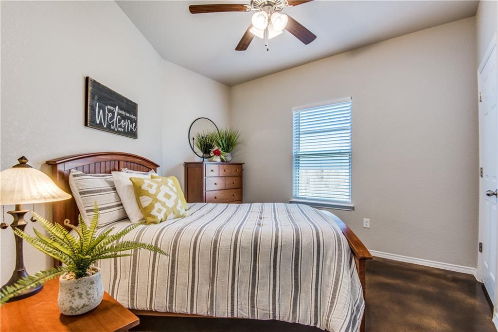 Image 15 of 17 For 1112 Renee Way