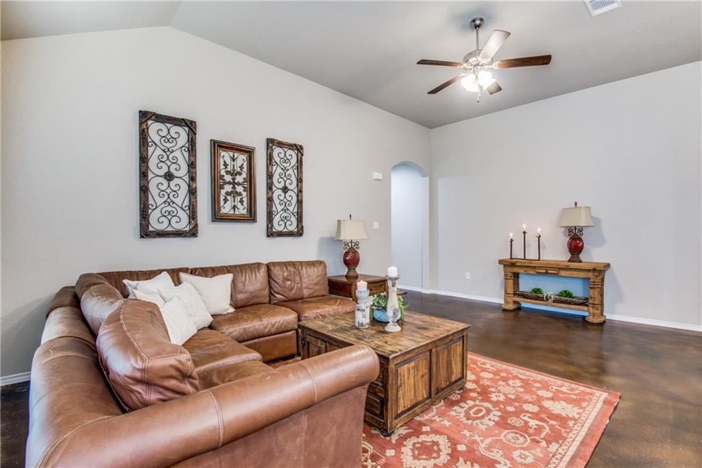 Image 4 of 17 For 1112 Renee Way