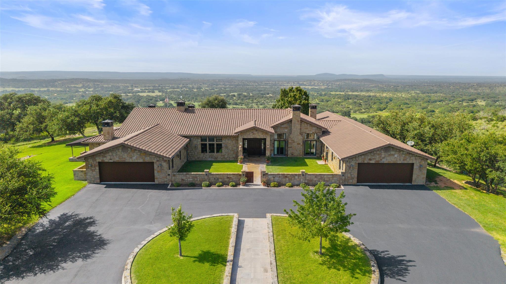 Details for 4529 Ranch Road 3347, Round Mountain, TX 78663
