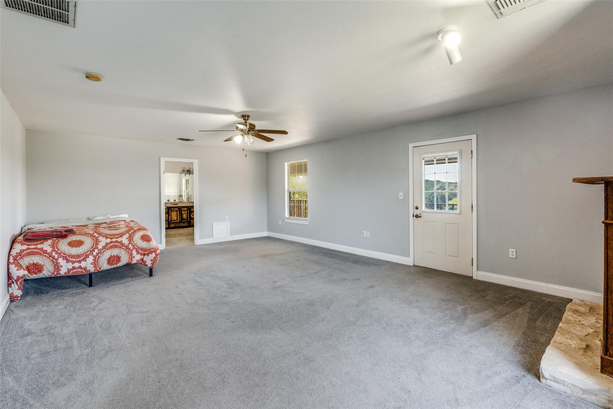 Image 13 of 36 For 34970 Smithson Valley Rd