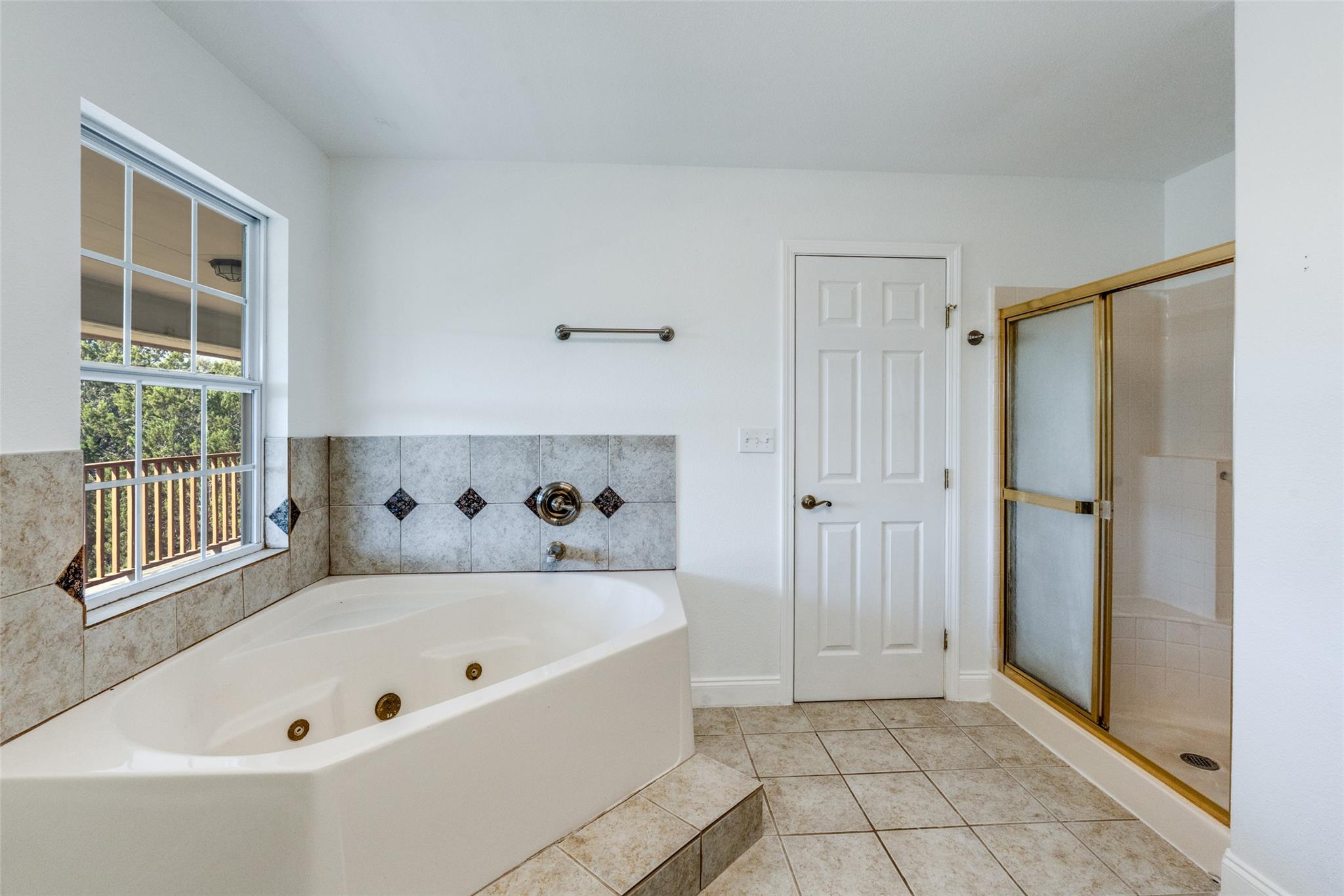 Image 15 of 36 For 34970 Smithson Valley Rd