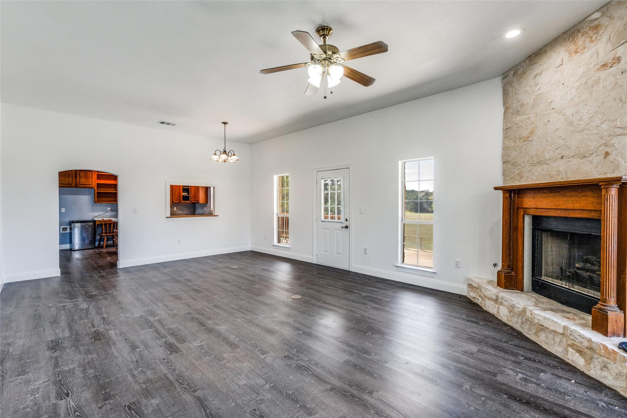 Image 9 of 36 For 34970 Smithson Valley Rd