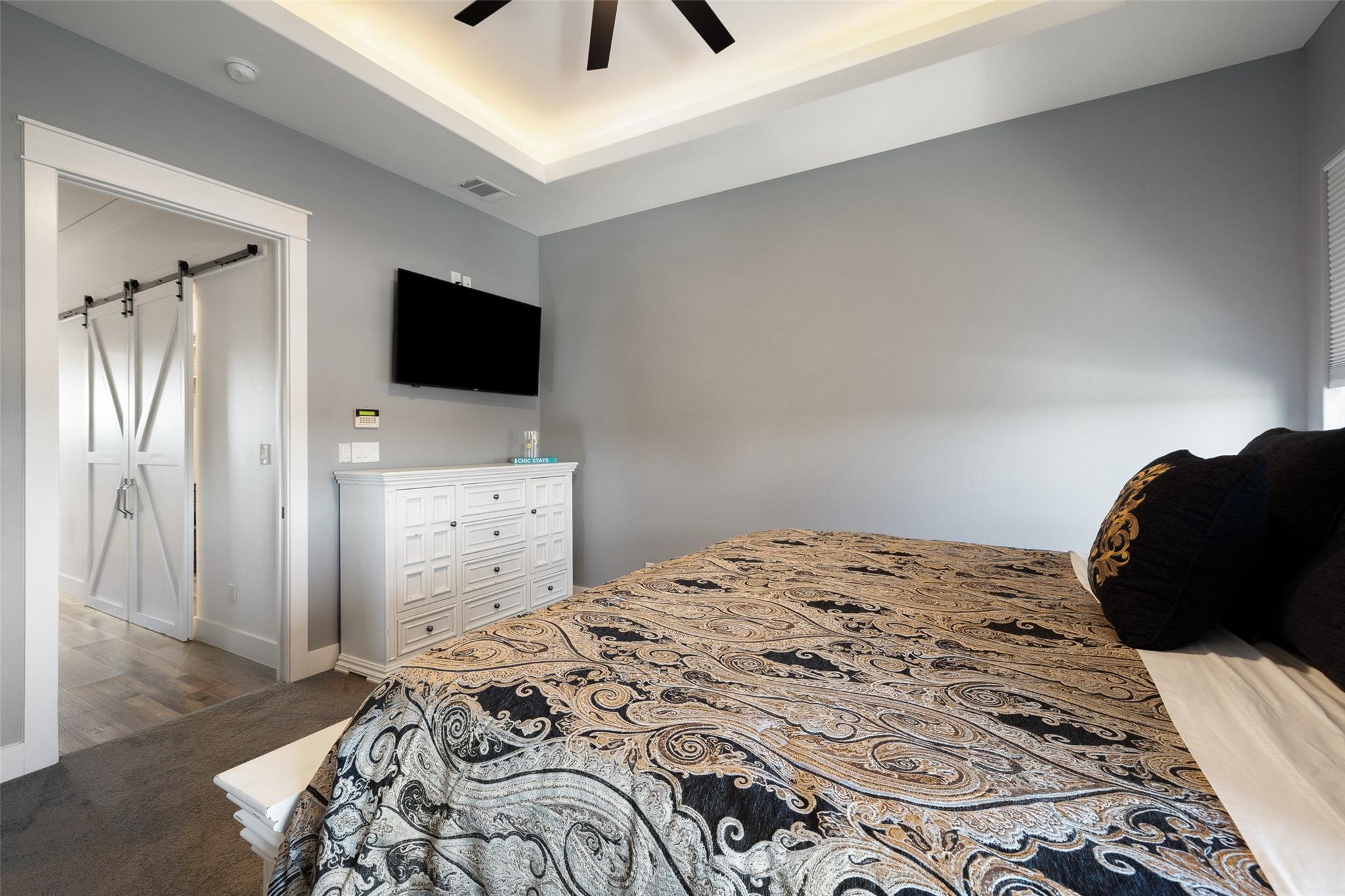 Image 23 of 39 For 205 Flat Rock Way