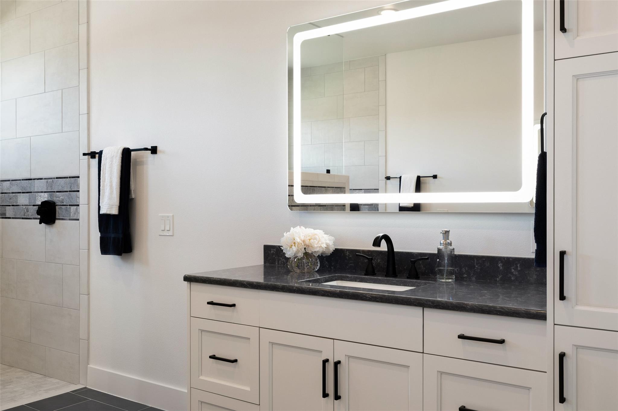 Image 25 of 39 For 205 Flat Rock Way