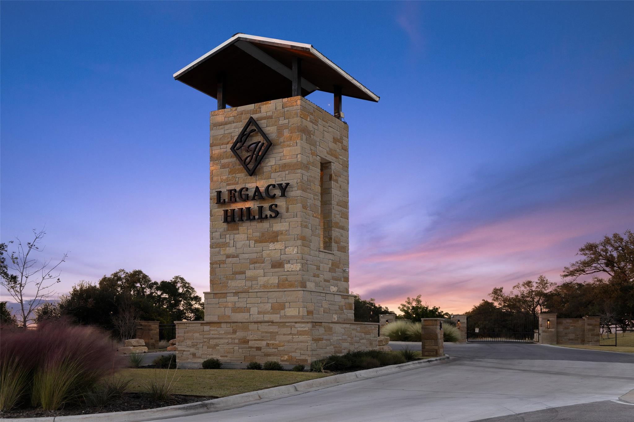 Image 7 of 39 For 205 Flat Rock Way