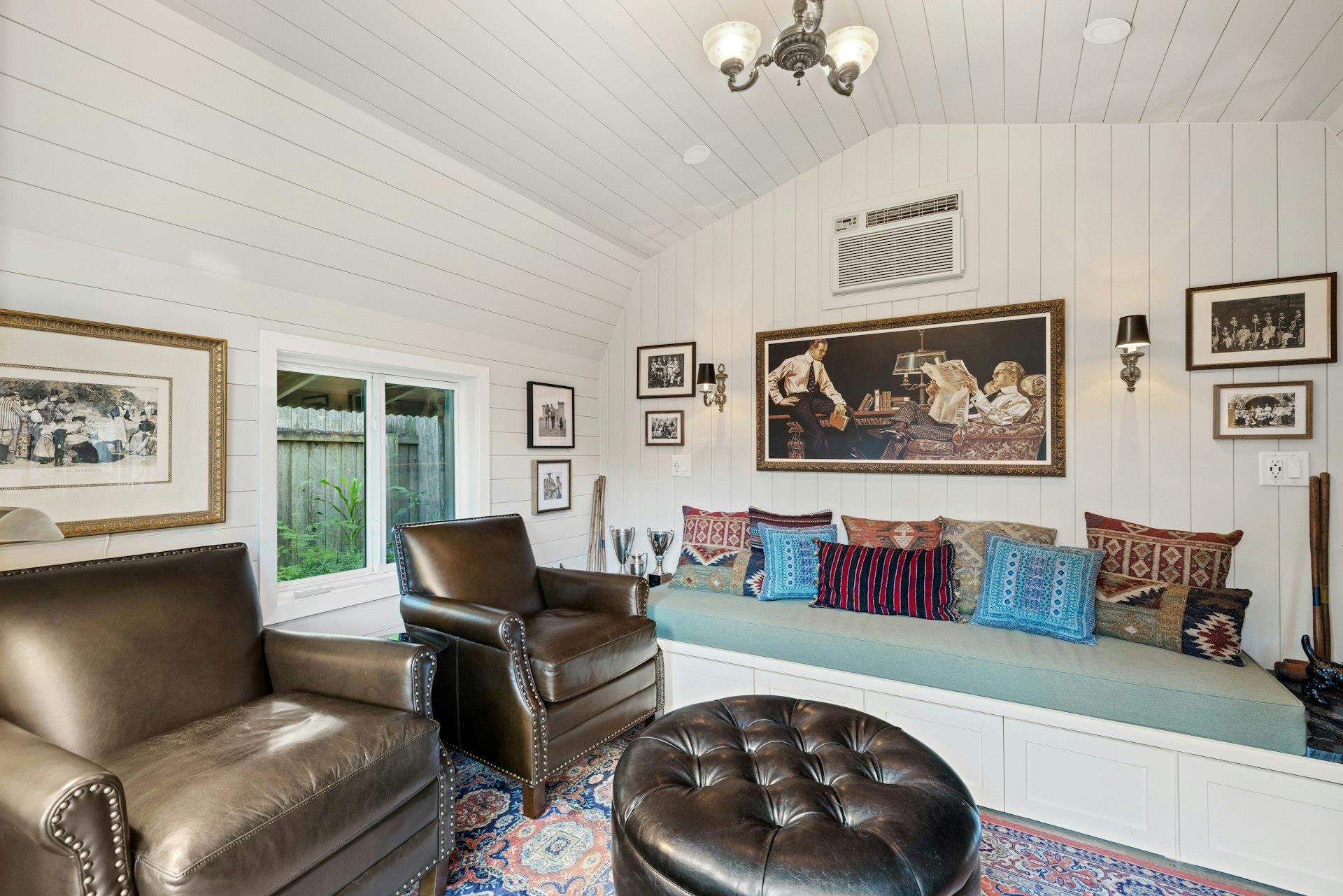 Image 18 of 31 For 8714 Ridgehill Dr