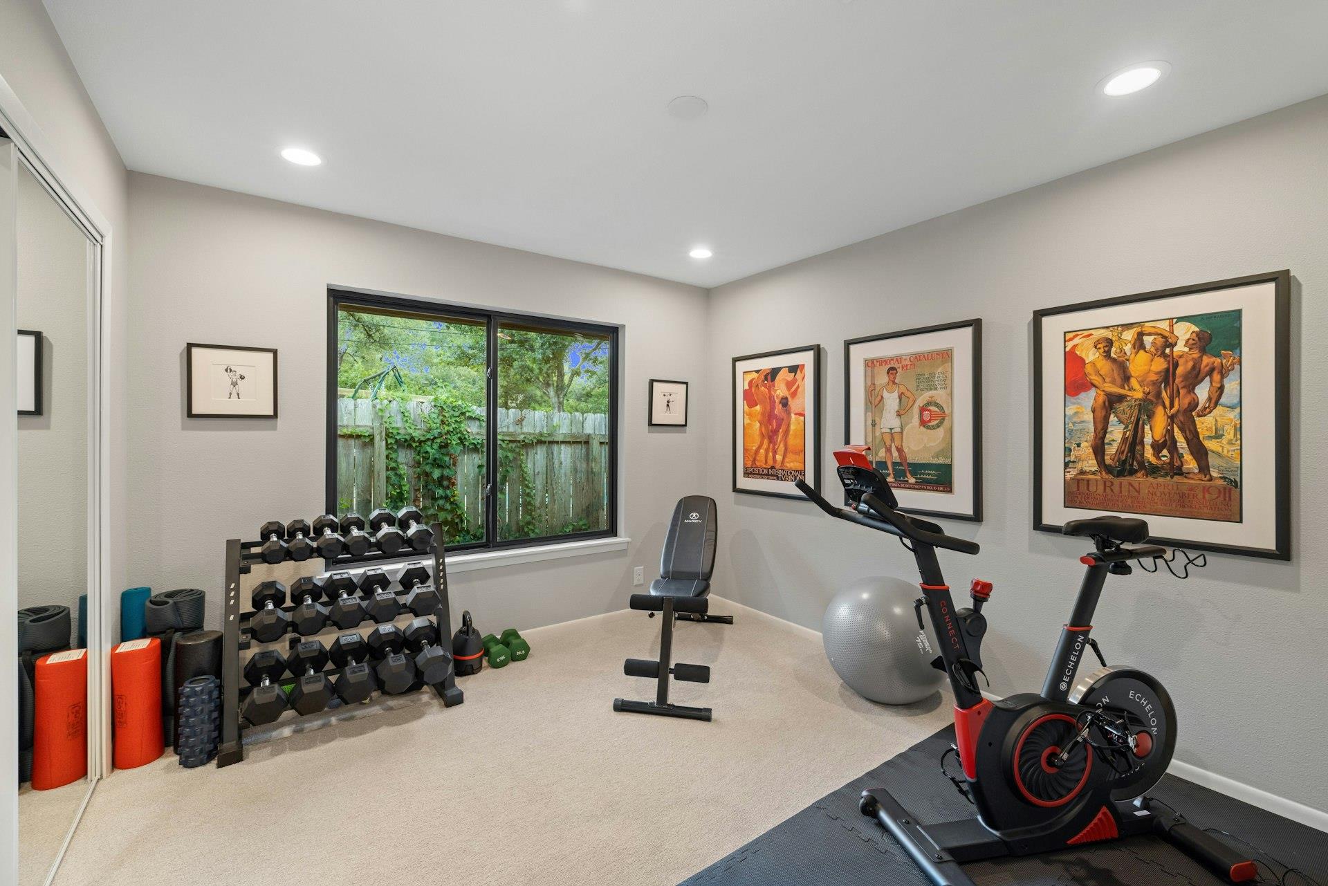 Image 20 of 31 For 8714 Ridgehill Dr