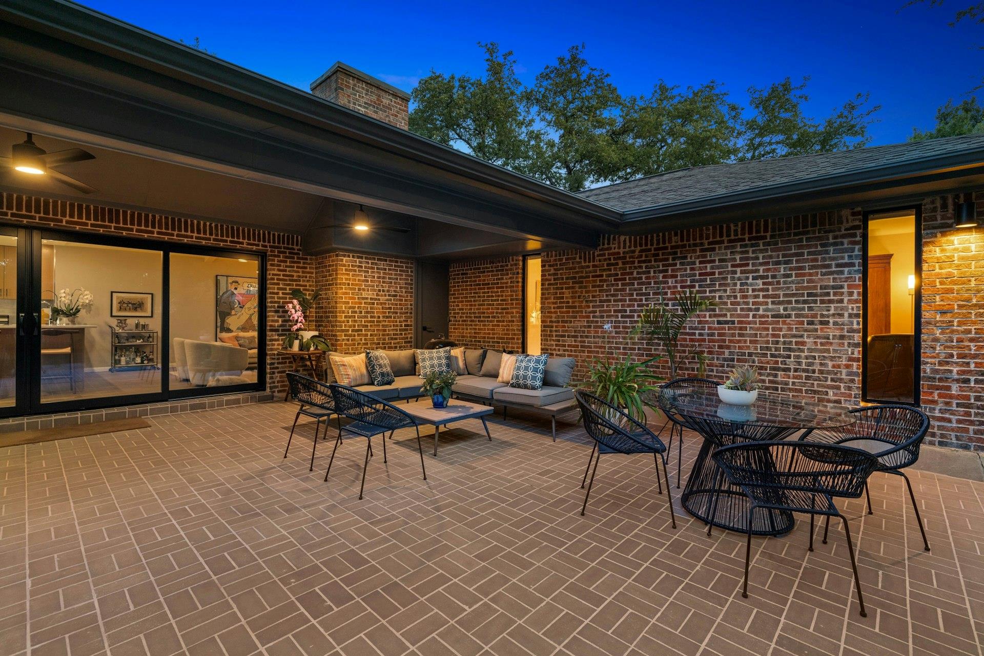 Image 7 of 31 For 8714 Ridgehill Dr