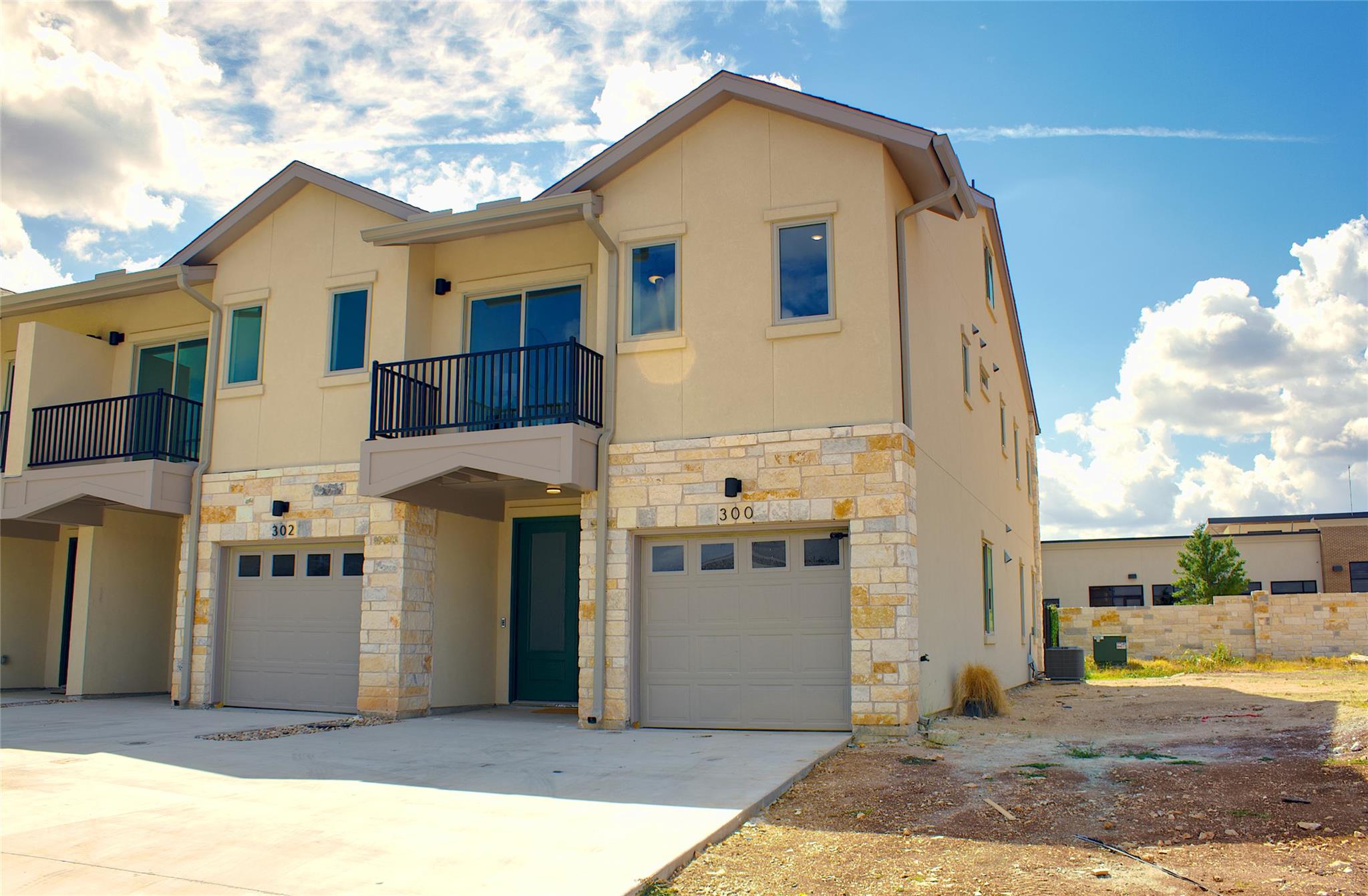 Details for 301, 302 & 304 Tesla Cir, Austin, TX 78681