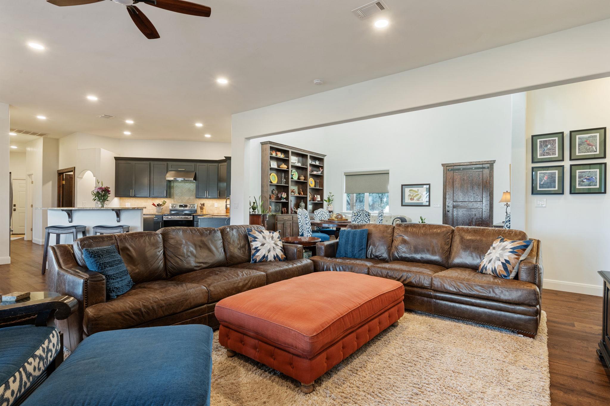 Image 9 of 39 For 124 Hoskins Trl