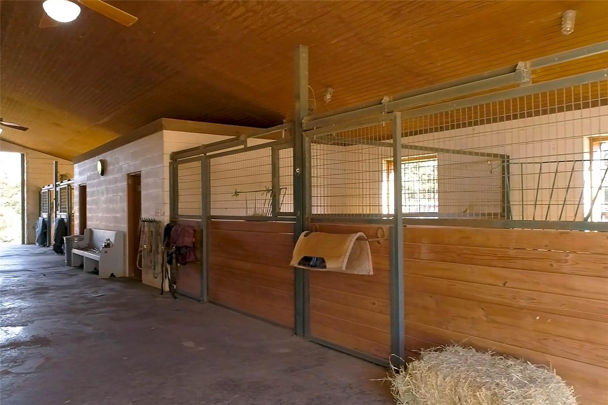 Image 28 of 40 For 1655 Walnut Springs Rd