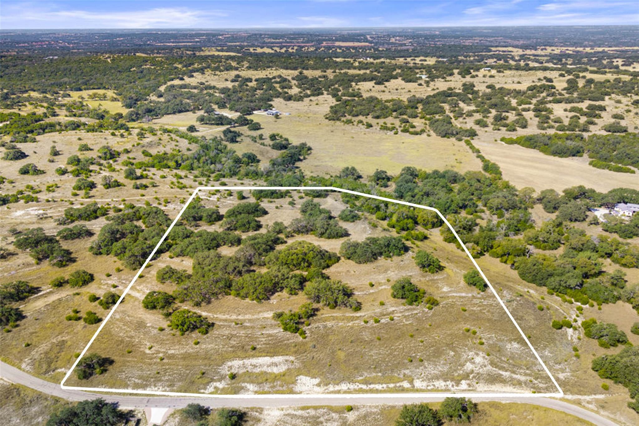 Image 5 of 40 For 1655 Walnut Springs Rd