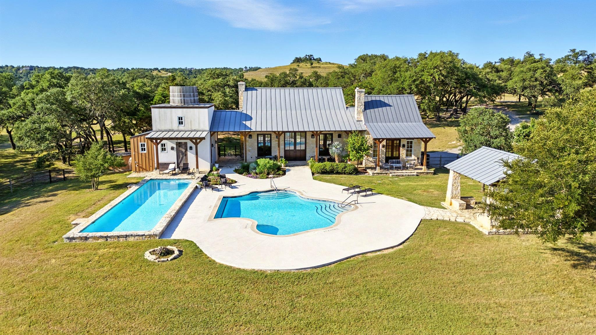 Image 27 of 40 For 753 Sunset Dr