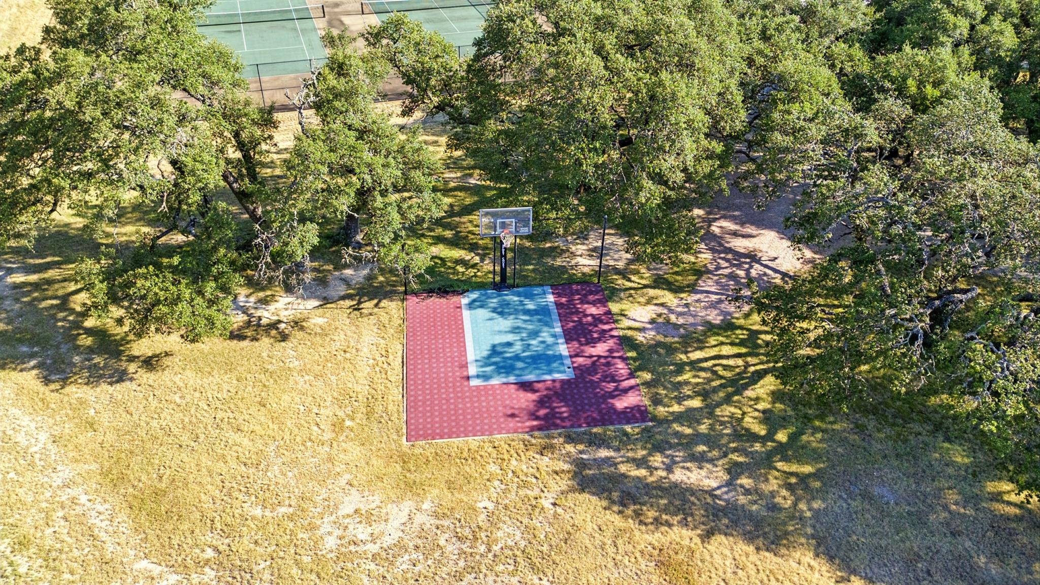 Image 32 of 40 For 753 Sunset Dr