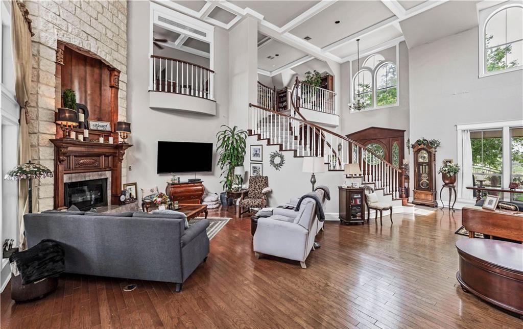 Image 12 of 18 For 2501 Green Valley Rd