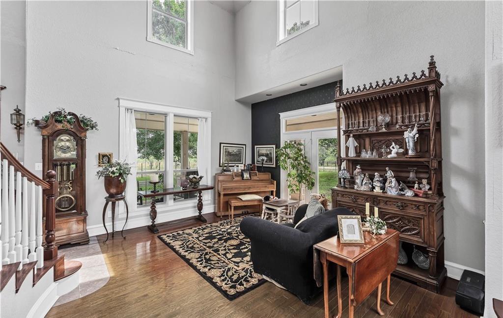 Image 14 of 18 For 2501 Green Valley Rd