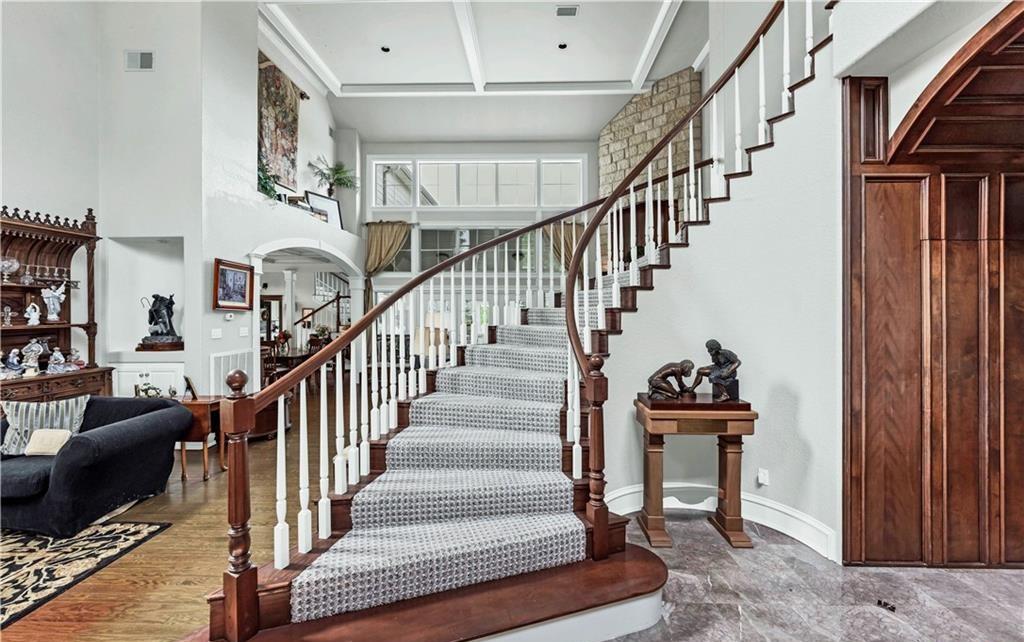 Image 16 of 18 For 2501 Green Valley Rd