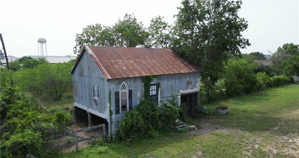 Image 8 of 18 For 2501 Green Valley Rd