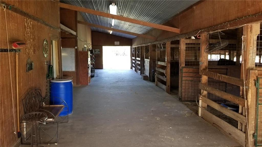 Image 23 of 36 For 15000 Fitzhugh Rd