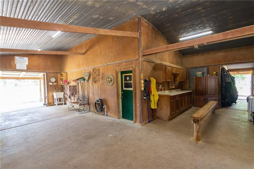 Image 24 of 36 For 15000 Fitzhugh Rd