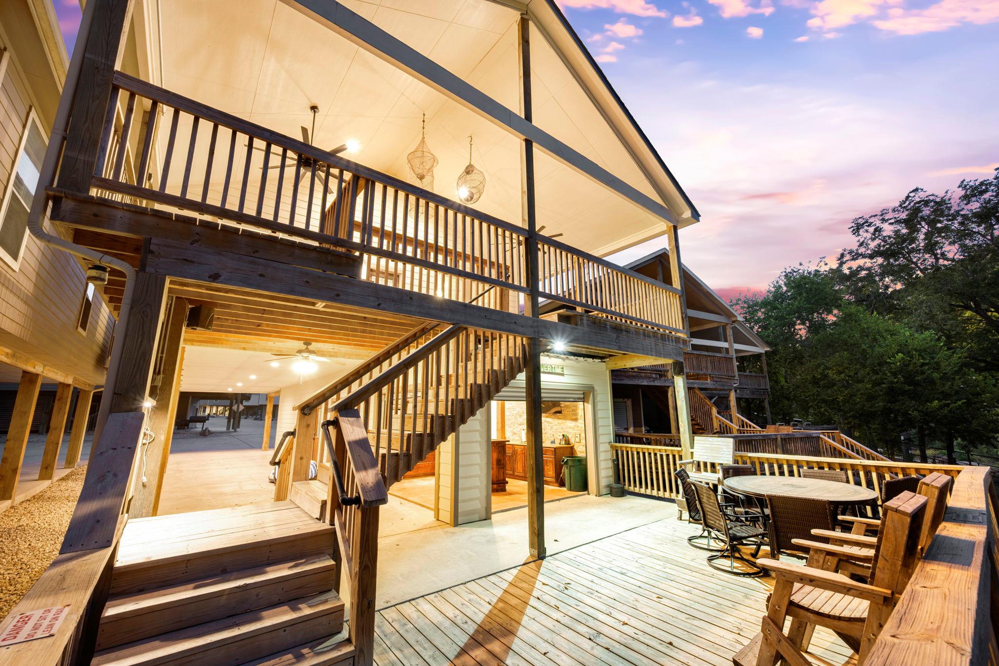 Image 21 of 27 For 198 River Villas Ct 3