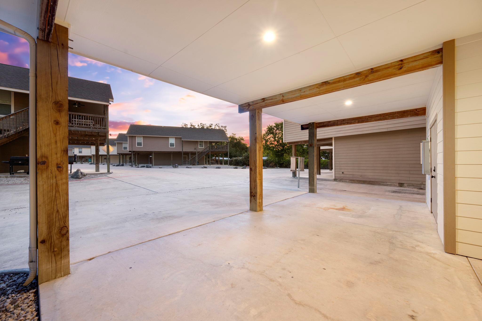 Image 25 of 27 For 198 River Villas Ct 3