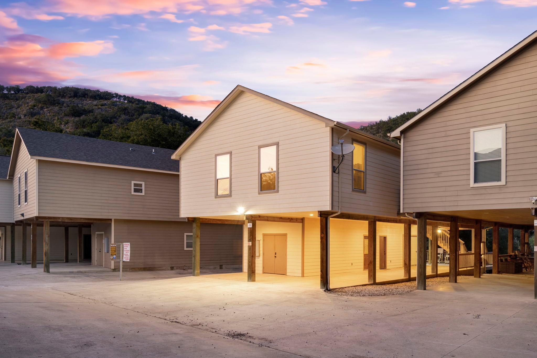 Image 26 of 27 For 198 River Villas Ct 3