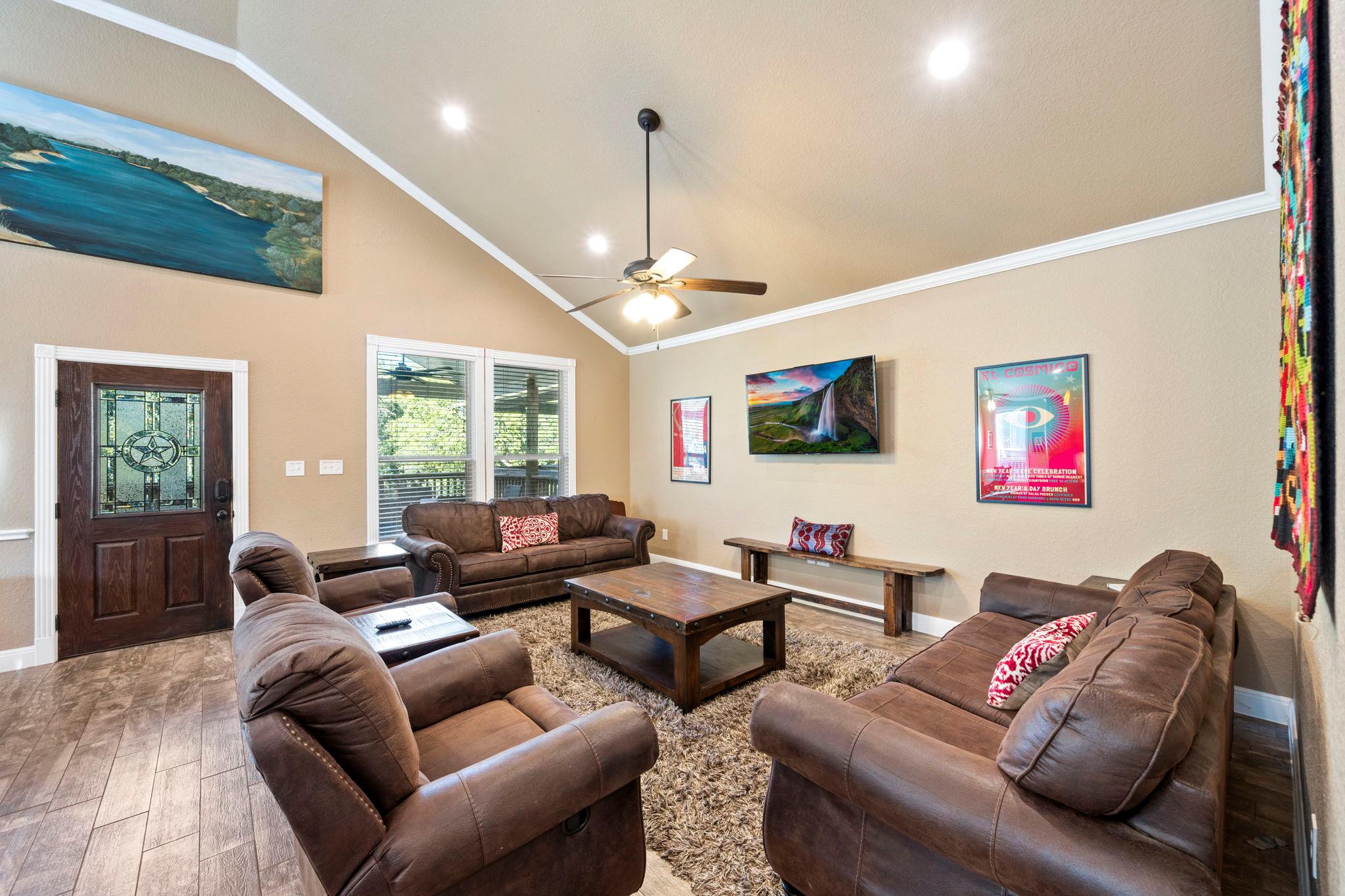 Image 7 of 27 For 198 River Villas Ct 3