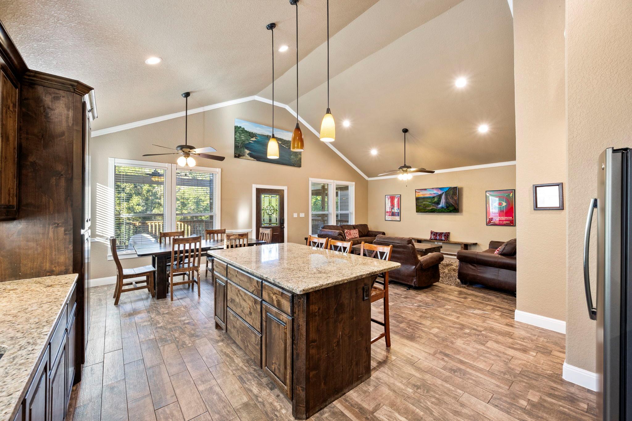 Image 9 of 27 For 198 River Villas Ct 3