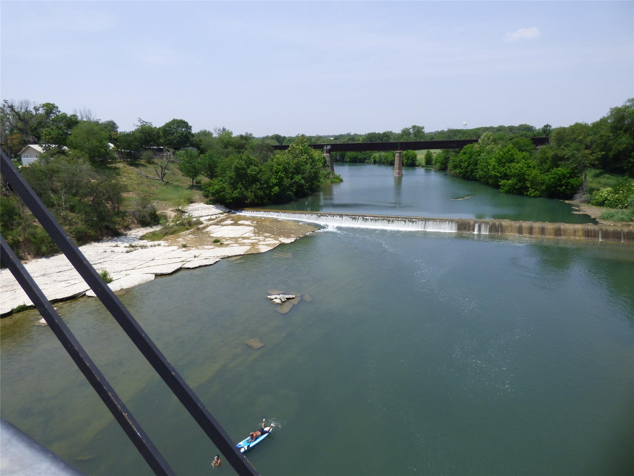 Image 38 of 39 For 918 Crystal Brook Cv