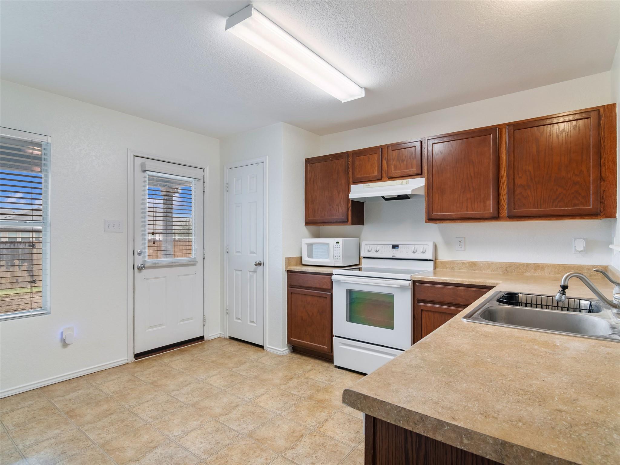 Image 11 of 23 For 244 Cactus Patch