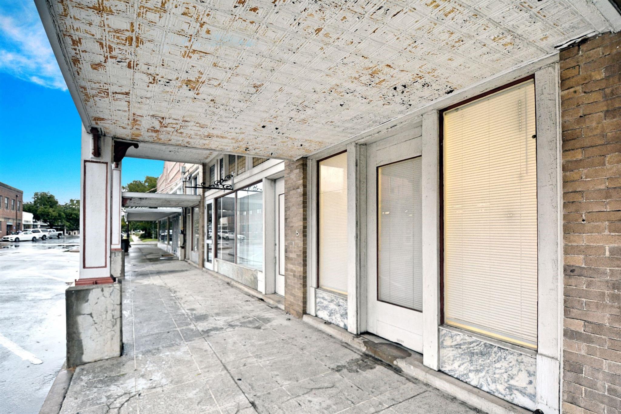 Image 3 of 40 For 109 River St