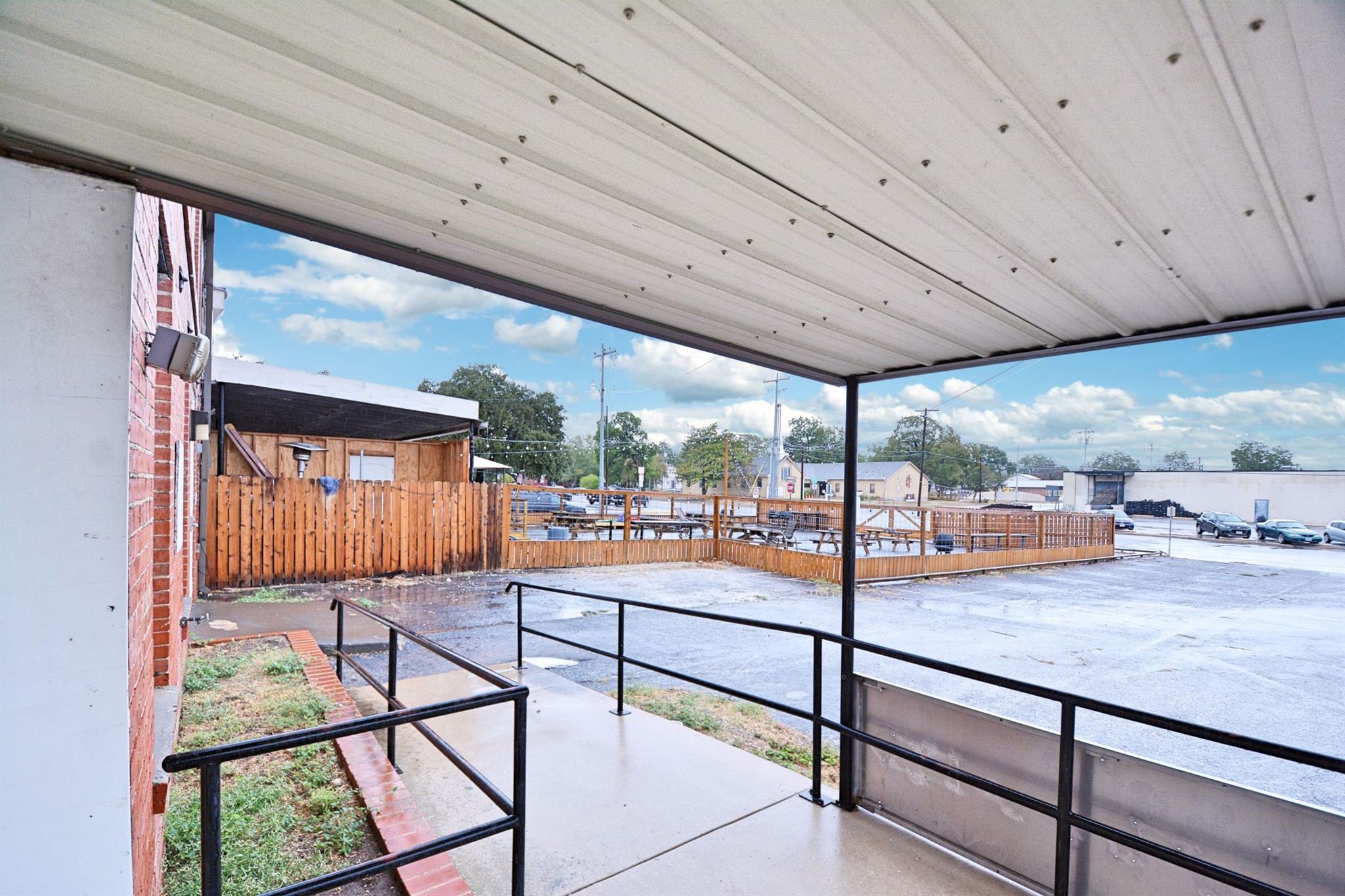 Image 5 of 40 For 109 River St