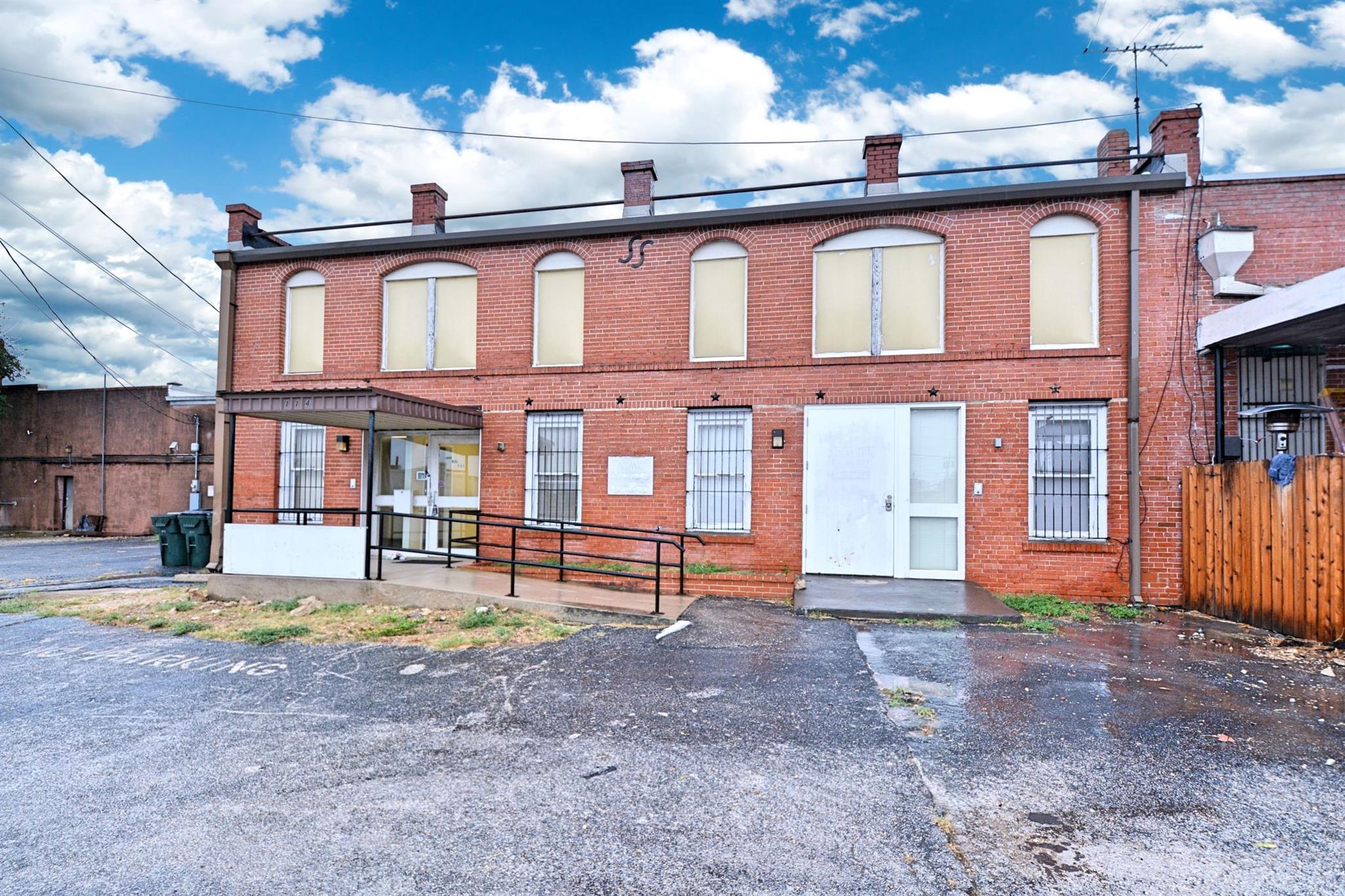 Image 6 of 40 For 109 River St