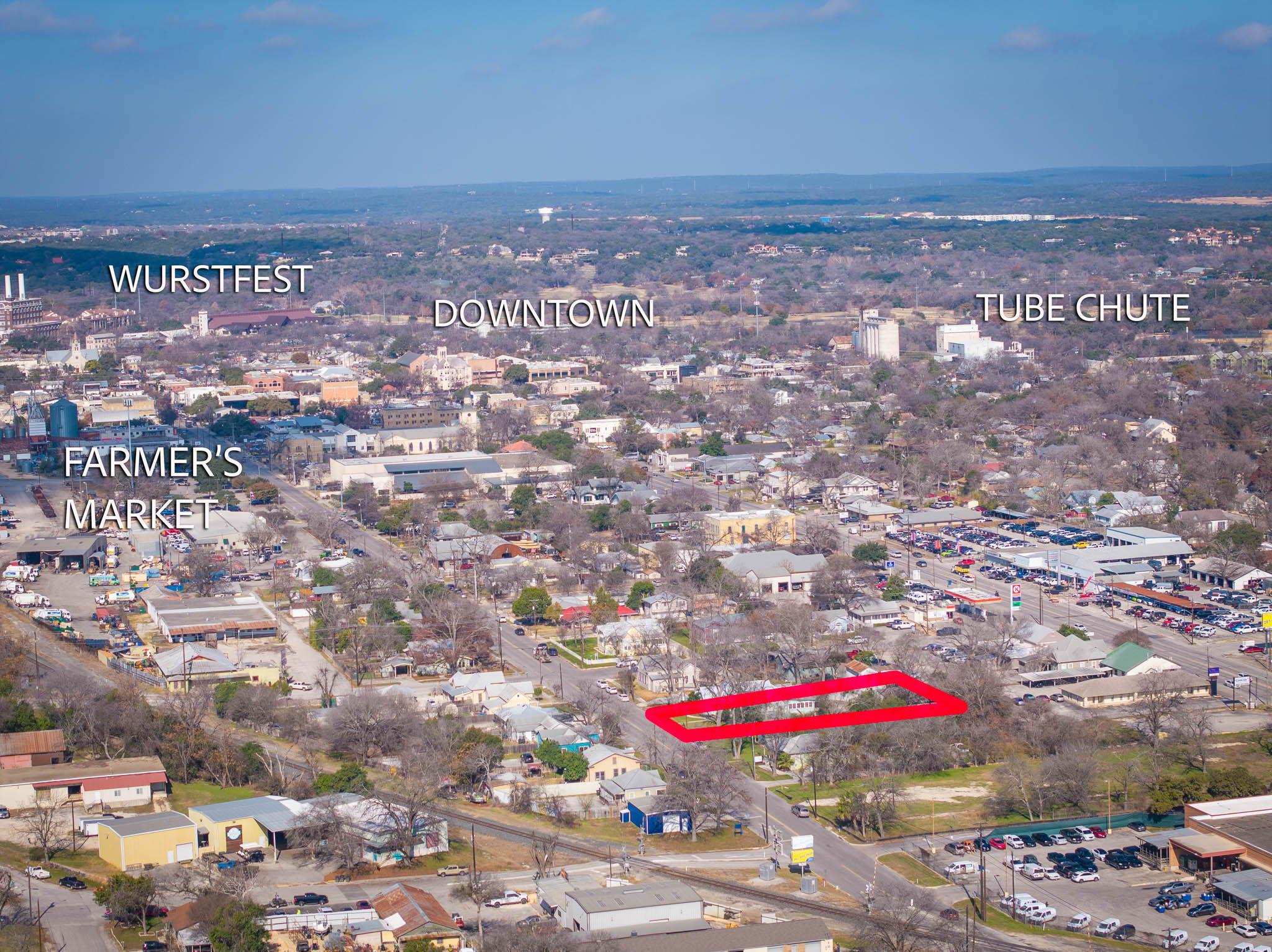 Image 4 of 39 For 633 Castell Ave