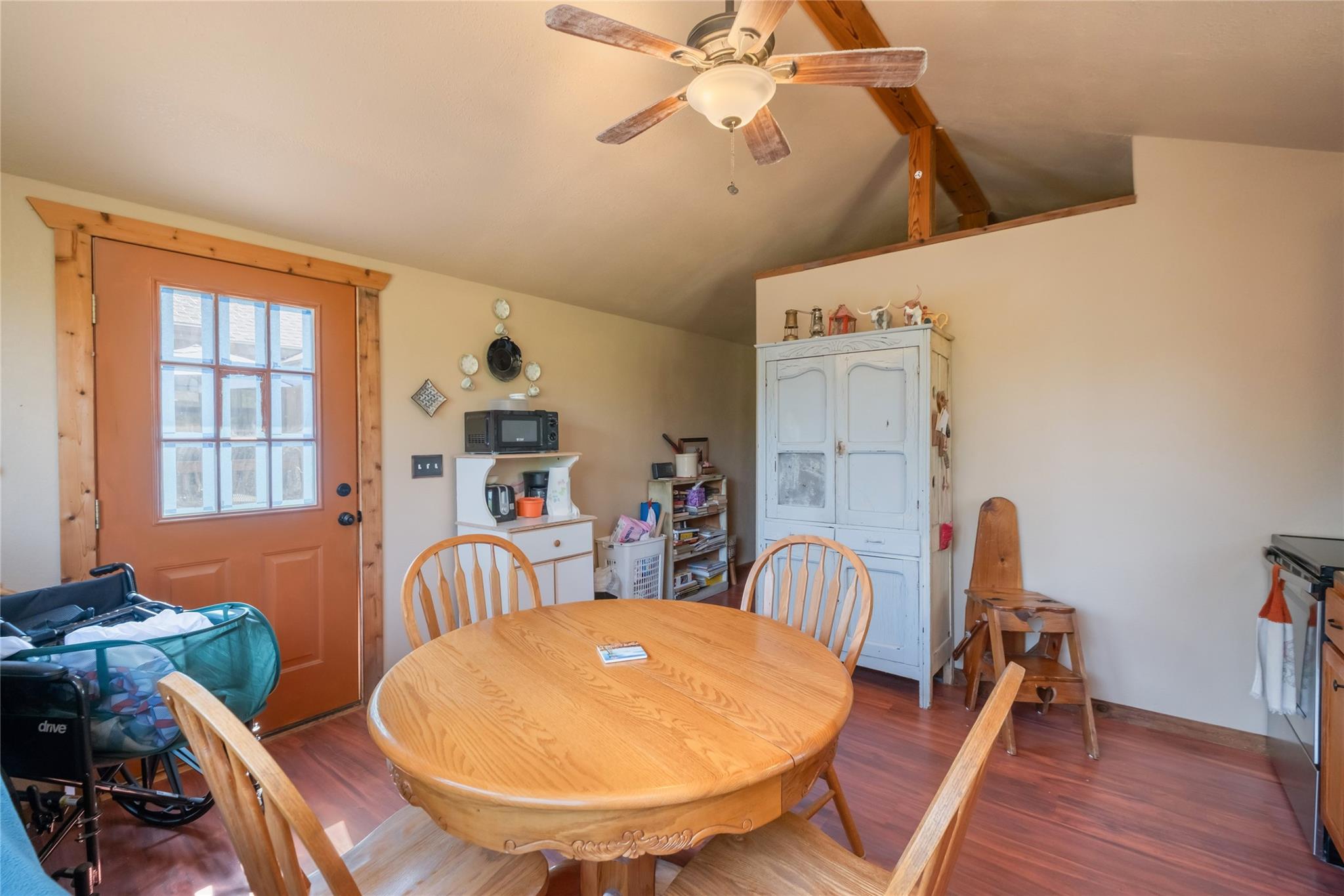 Image 25 of 40 For 107 Garrett Way